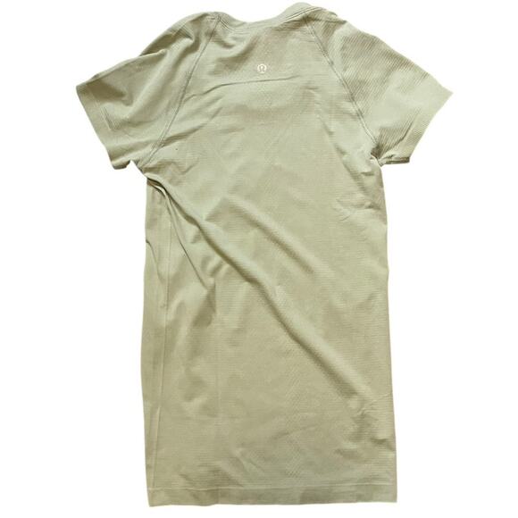 lululemon Swiftly Tech Short-Sleeve Shirt 2.0 Hip Length Fog green Size 4 - Picture 4 of 7